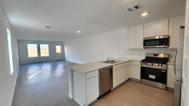 a view of empty room with window
