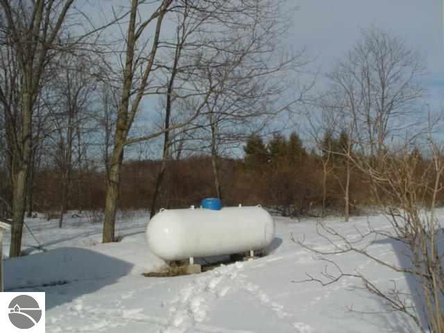 8587 Park Road Williamsburg, MI 49690 - Photo 21 of 36 1742683-20.JPG