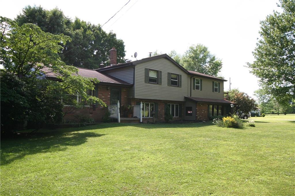1640 Rutledge Road Transfer, PA 16154 - Photo 2 of 18 Front View