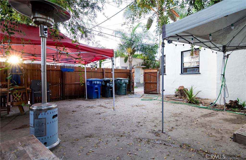 8995 Victoria Avenue South Gate, CA 90280 - Photo 26 of 33