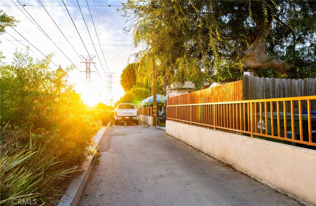 8995 Victoria Avenue South Gate, CA 90280 - Photo 33 of 33