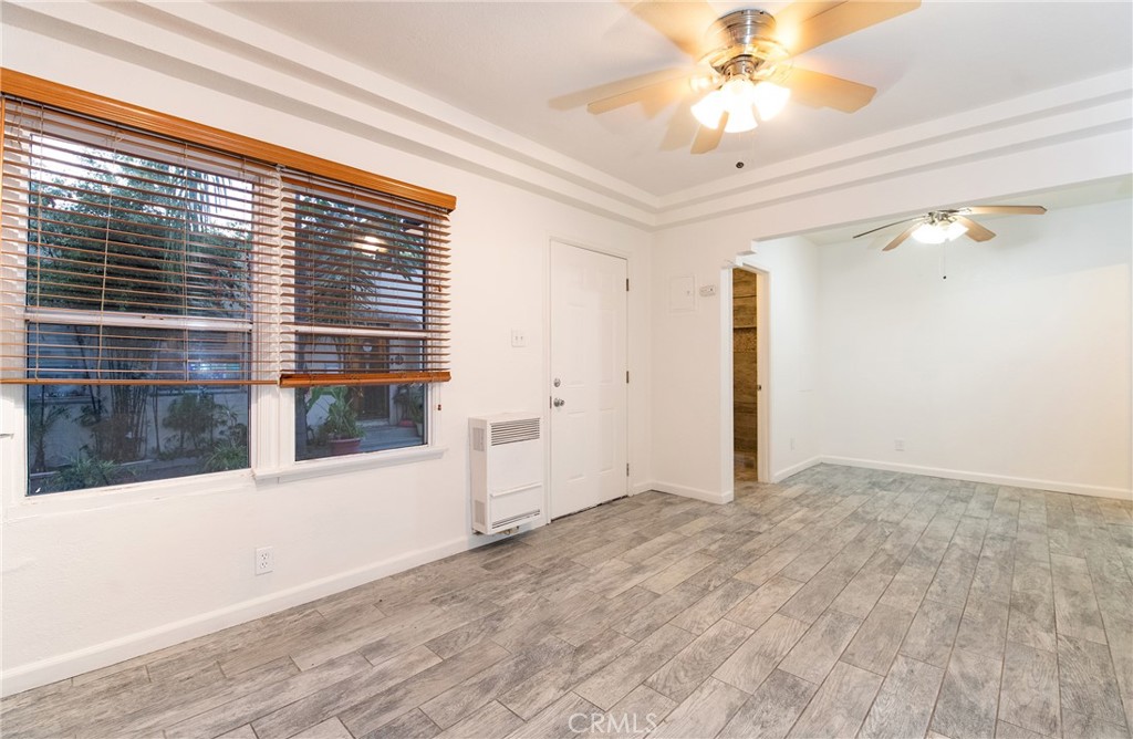 8995 Victoria Avenue South Gate, CA 90280 - Photo 10 of 33