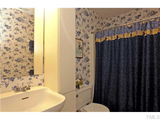 2005 Nakoma Place Raleigh, NC 27607 - Photo 20 of 25 Photo 20
