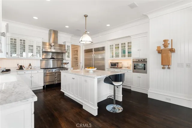 $19,500,000 | 2411 Bayshore Drive, Newport Beach, CA 92663