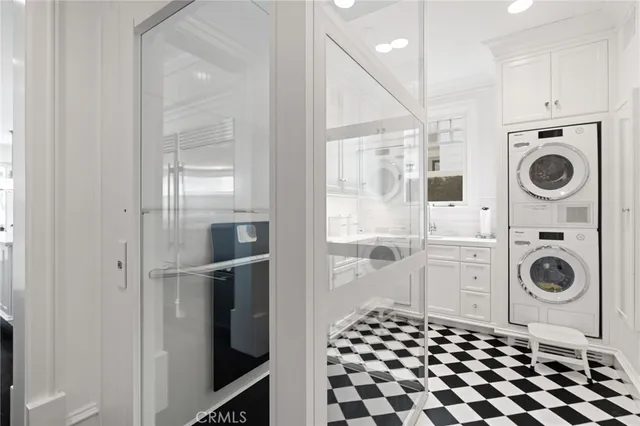 $19,500,000 | 2411 Bayshore Drive, Newport Beach, CA 92663