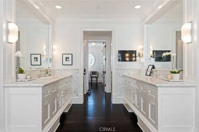 $19,500,000 | 2411 Bayshore Drive, Newport Beach, CA 92663