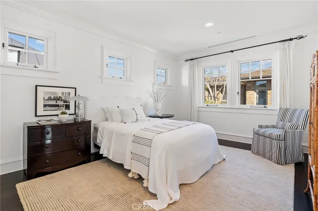 $19,500,000 | 2411 Bayshore Drive, Newport Beach, CA 92663