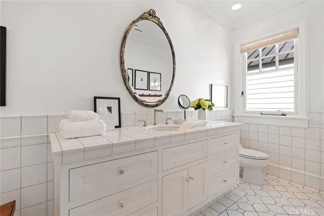 $19,500,000 | 2411 Bayshore Drive, Newport Beach, CA 92663