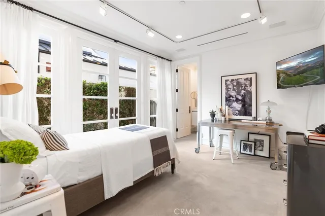 $19,500,000 | 2411 Bayshore Drive, Newport Beach, CA 92663