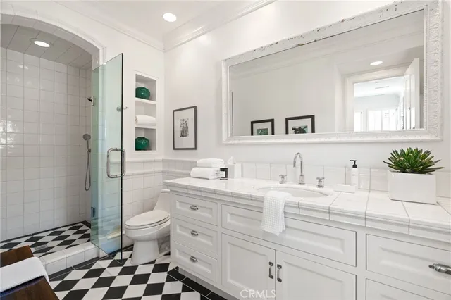 $19,500,000 | 2411 Bayshore Drive, Newport Beach, CA 92663