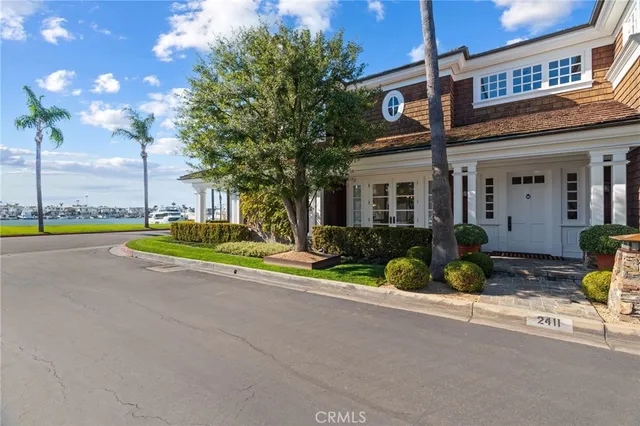 $19,500,000 | 2411 Bayshore Drive, Newport Beach, CA 92663