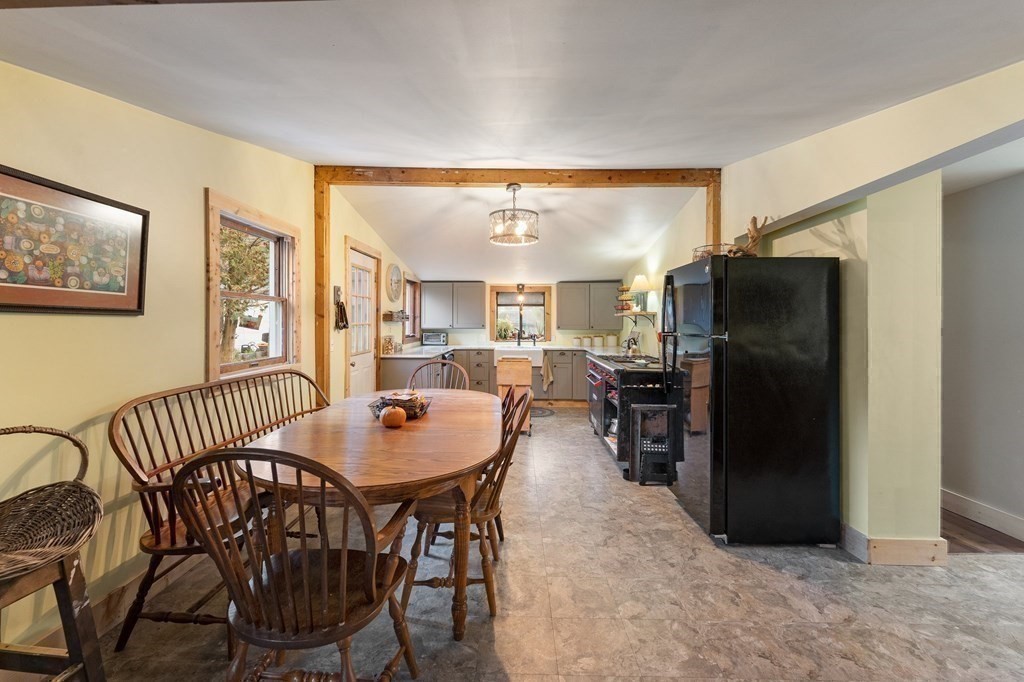 198 Osborne Road Ware, MA 01082 - Photo 5 of 42