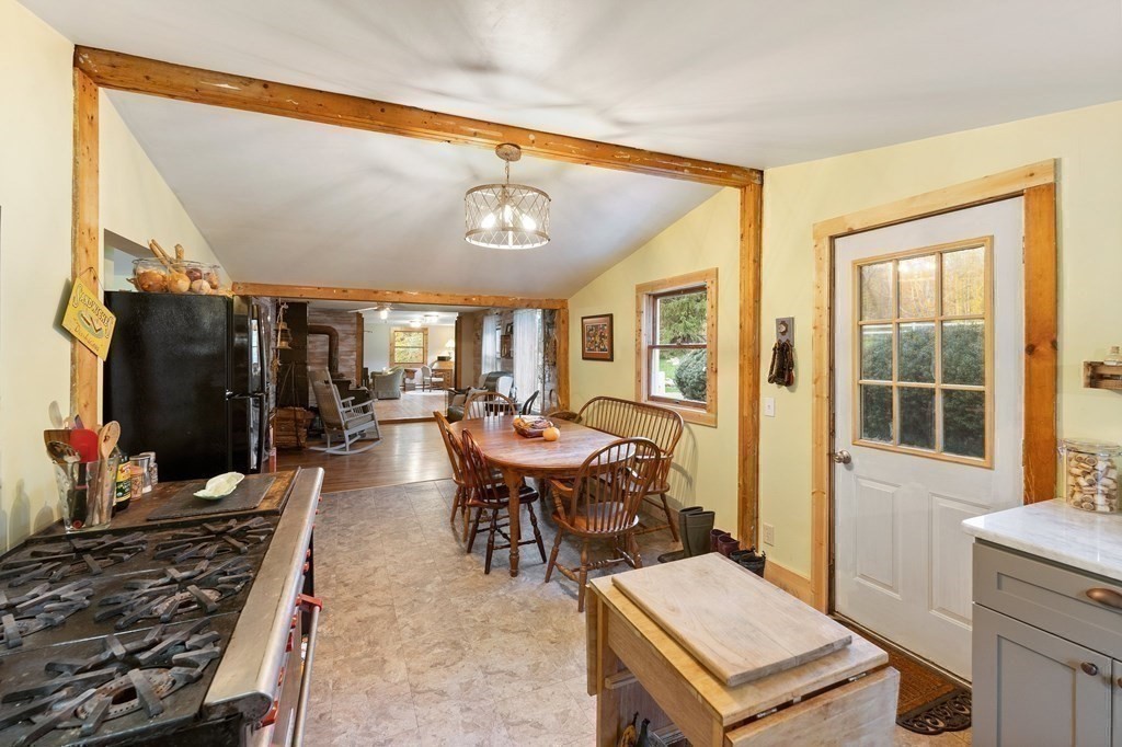 198 Osborne Road Ware, MA 01082 - Photo 6 of 42