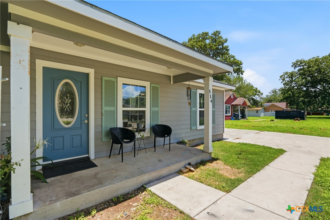 554 West Austin Street Luling, TX 78648 - Photo 7 of 47