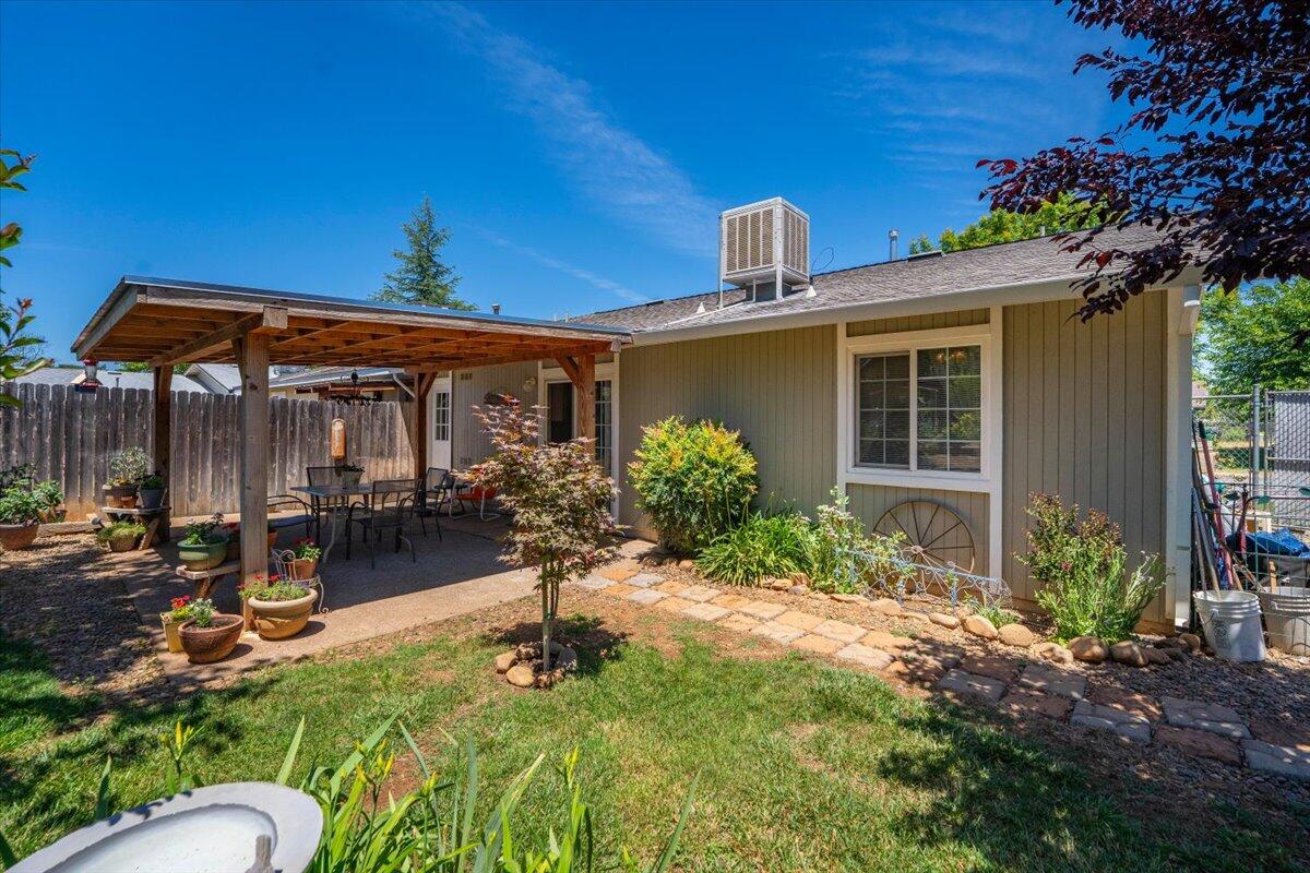 1980 Spruce Circle Anderson, CA 96007 - Photo 23 of 44 32-1980 Spruce St - E-14