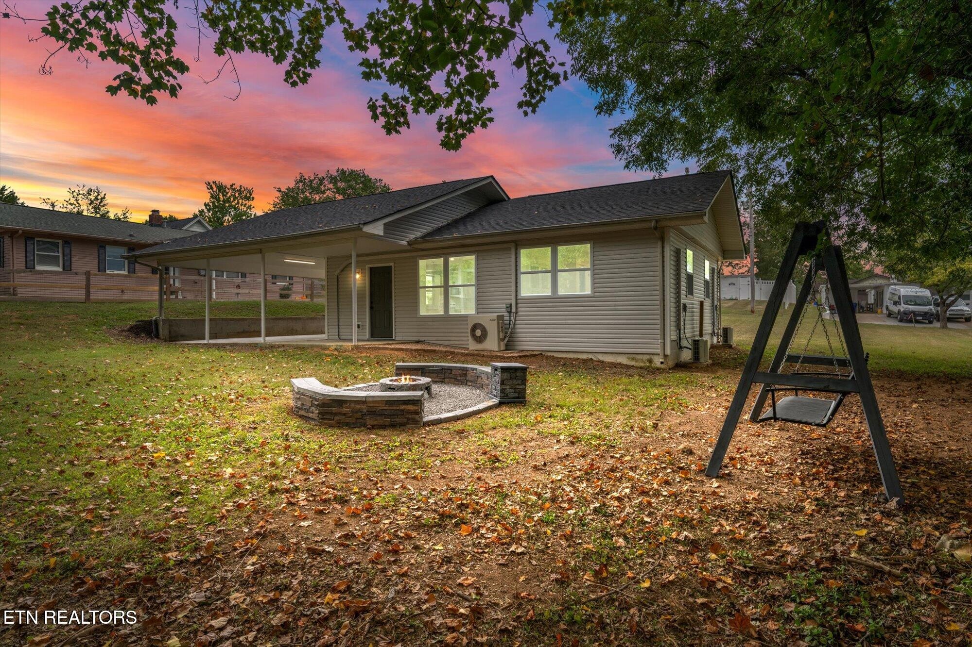 103 Parsons Road Oak Ridge, TN 37830 - Photo 18 of 27 a front view of a house with garden