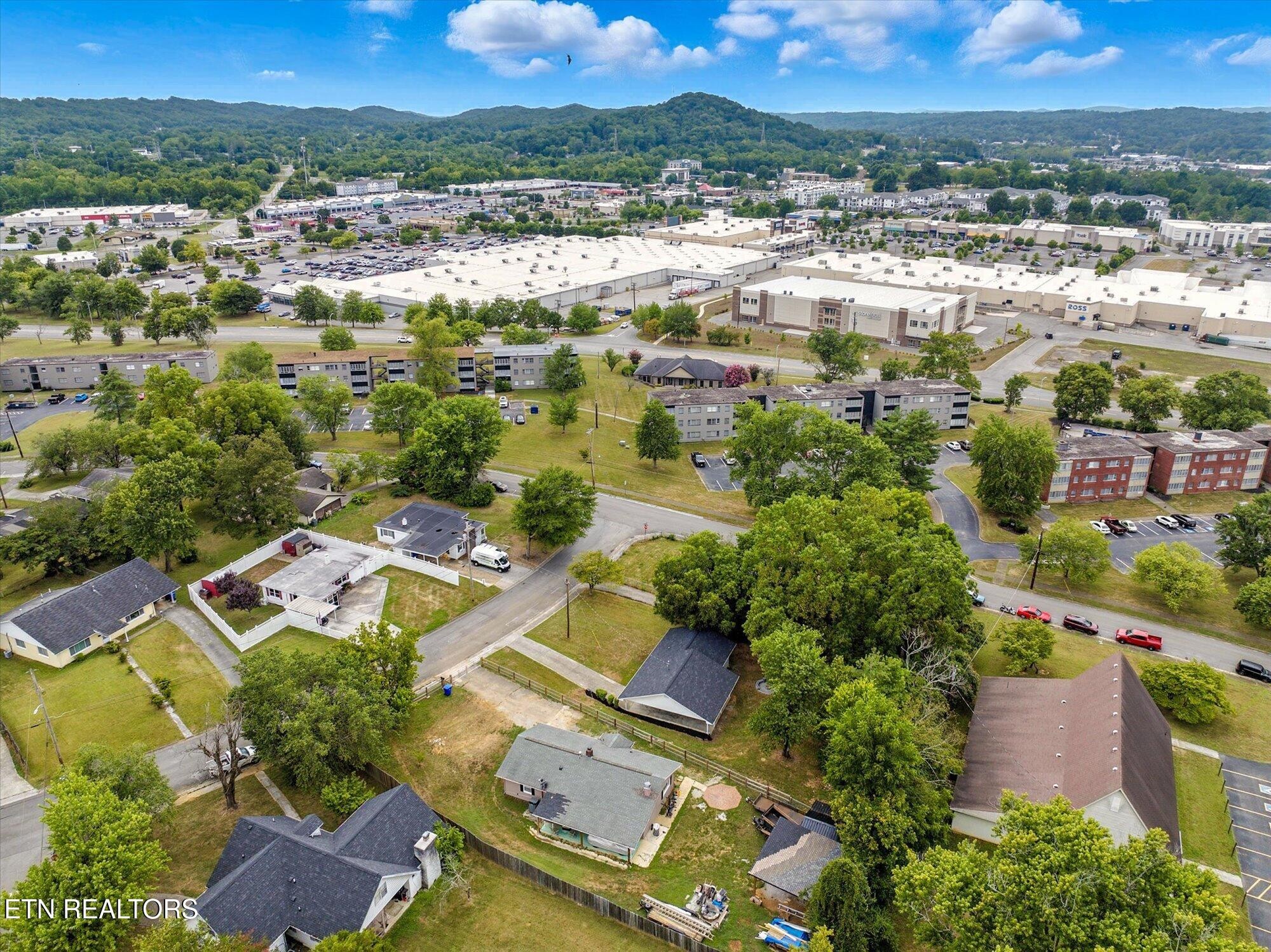 103 Parsons Road Oak Ridge, TN 37830 - Photo 25 of 27 an aerial view of residential houses with outdoor space