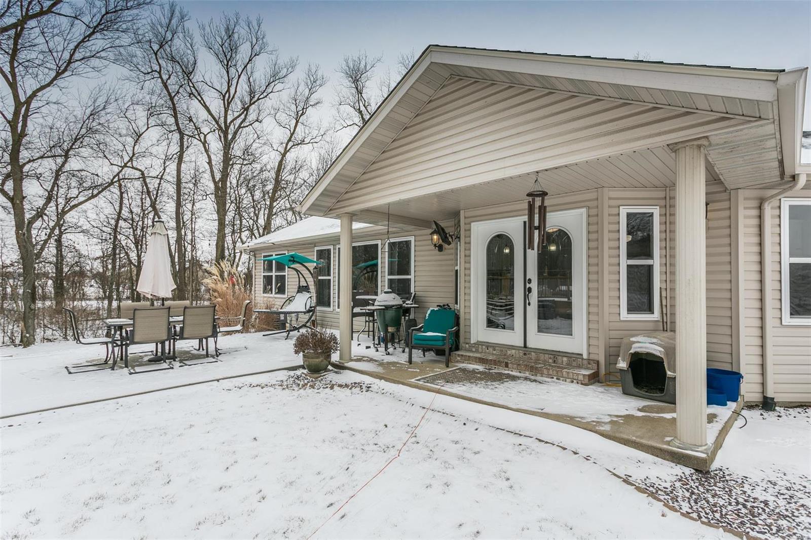 2484 Motel Road Highland, IL 62249 - Photo 31 of 48