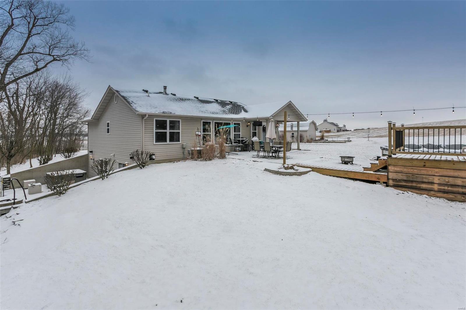 2484 Motel Road Highland, IL 62249 - Photo 33 of 48