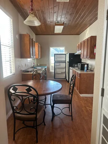 $1,200 | 519 Spring Street, Unit G, Columbus, TX 78934
