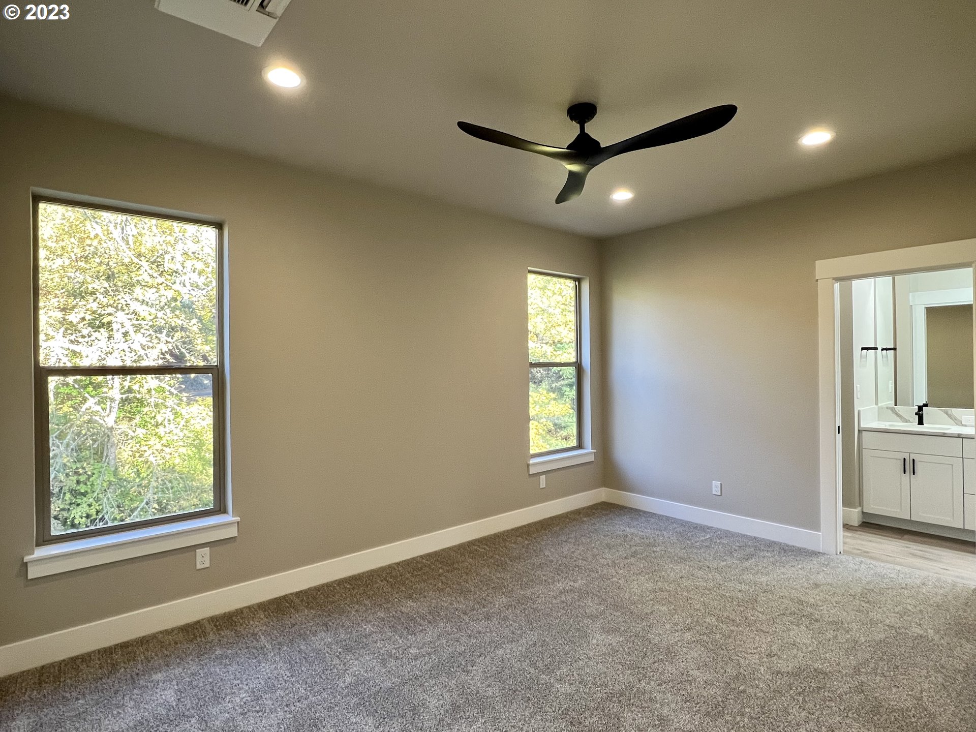 141 Jacks Court Winchester, OR 97495 - Photo 15 of 37