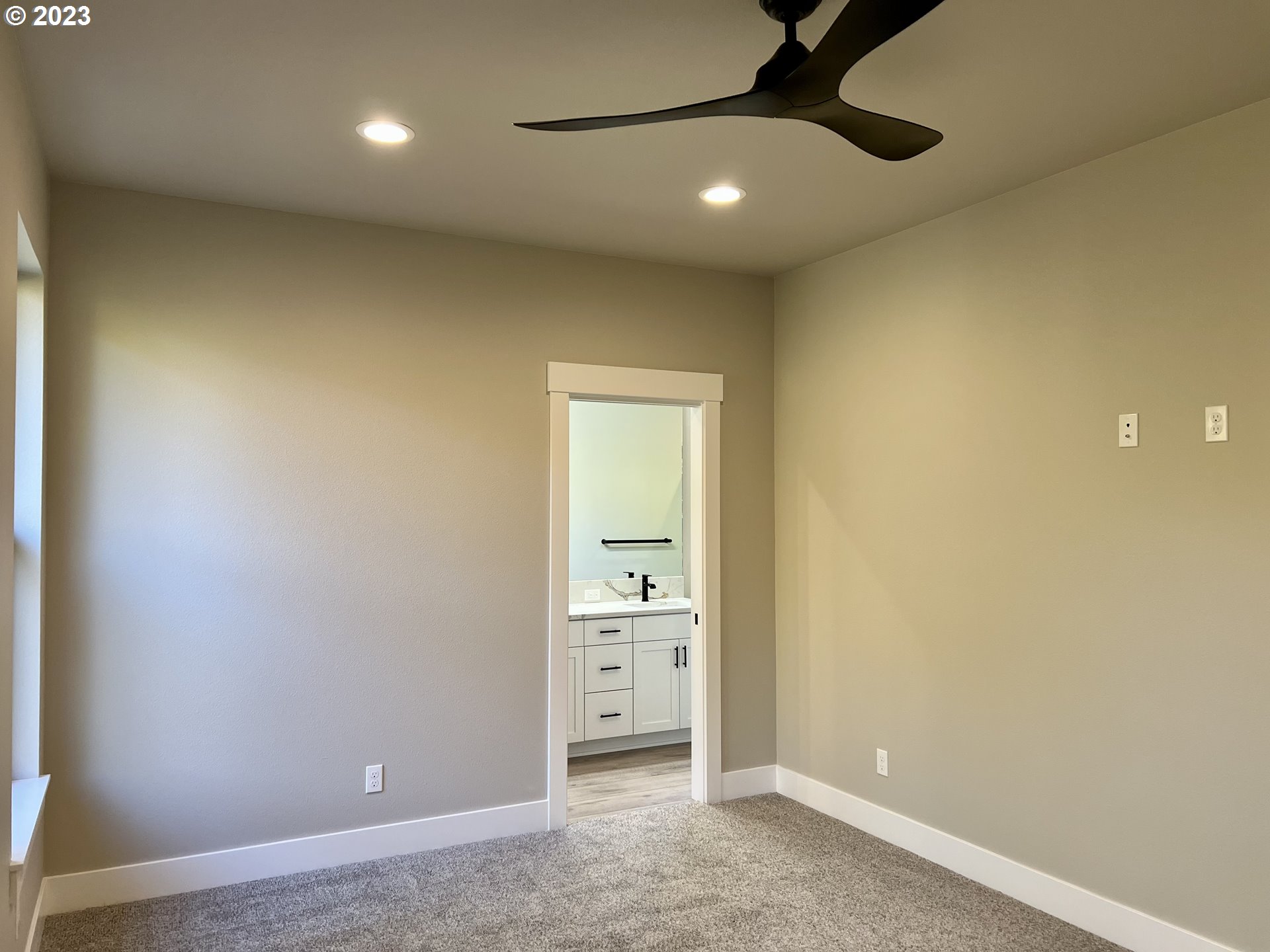 141 Jacks Court Winchester, OR 97495 - Photo 16 of 37