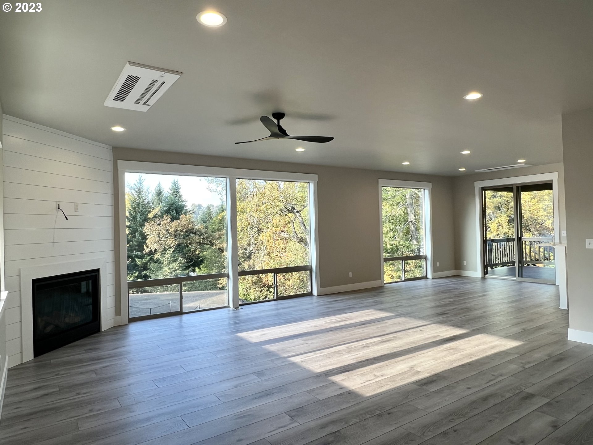141 Jacks Court Winchester, OR 97495 - Photo 3 of 37