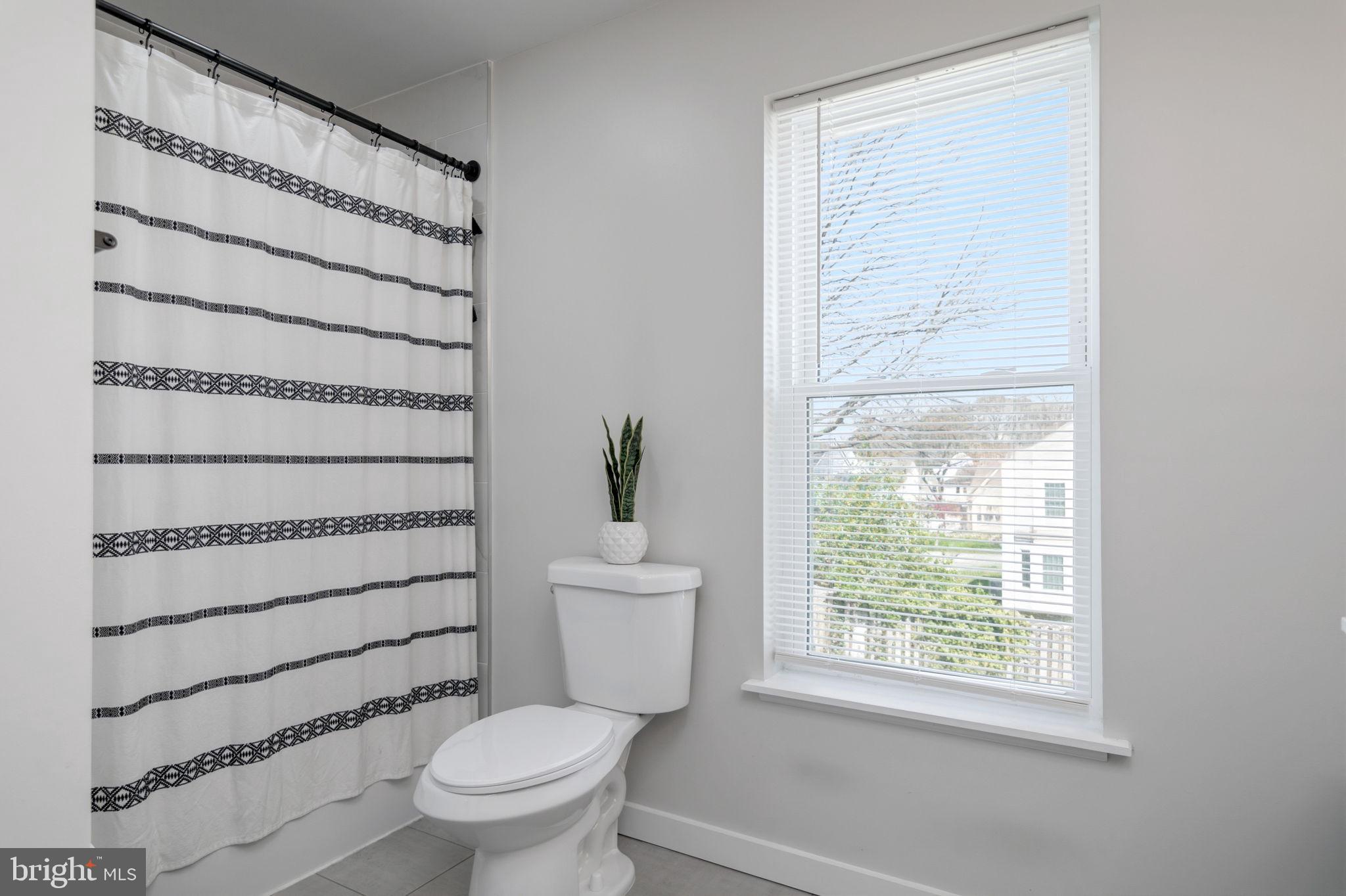 211 North Hammonds Ferry Road Linthicum Heights, MD 21090 - Photo 21 of 41 Primary Bathroom with deep tub