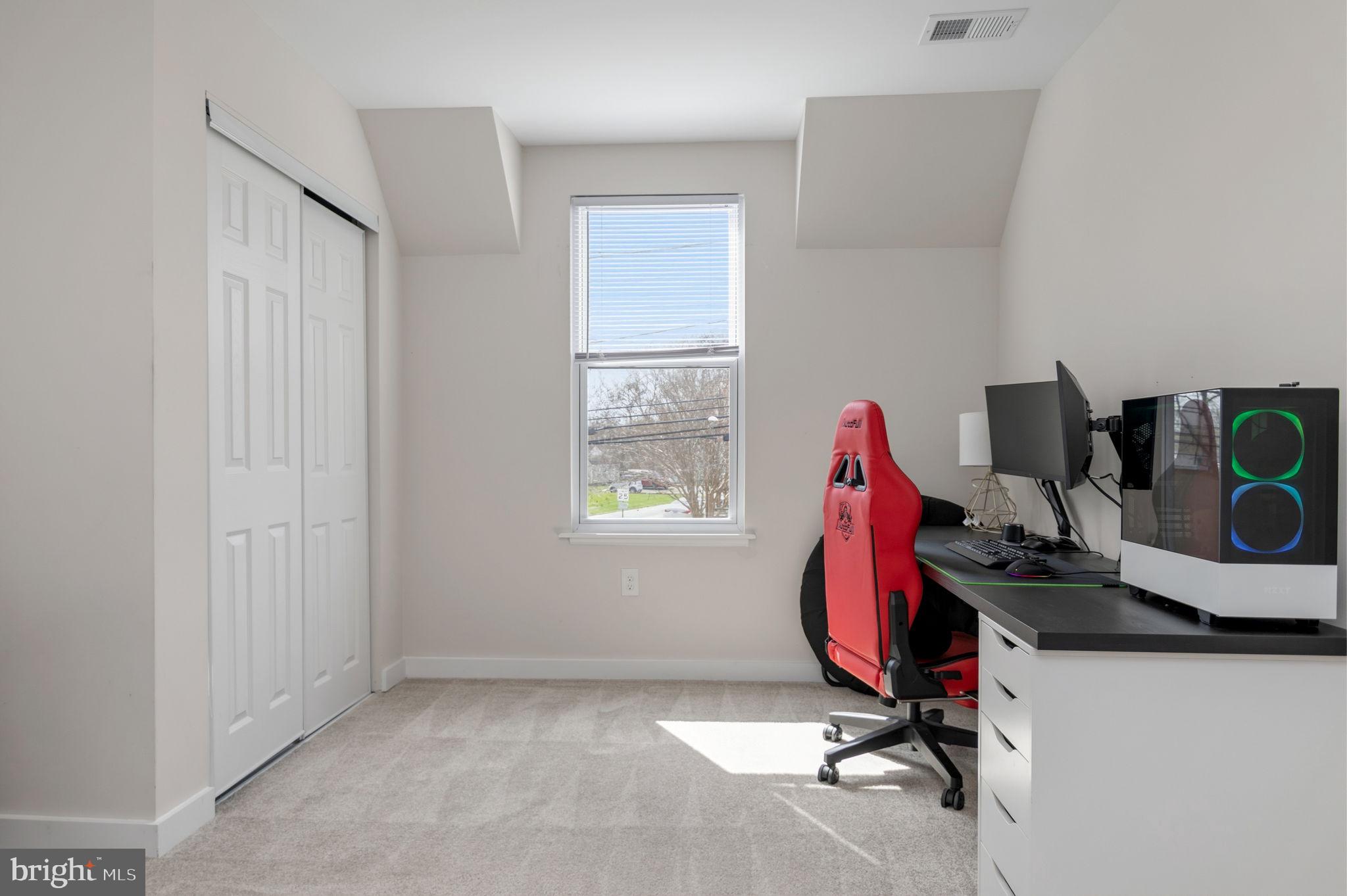 211 North Hammonds Ferry Road Linthicum Heights, MD 21090 - Photo 23 of 41 2nd bedroom