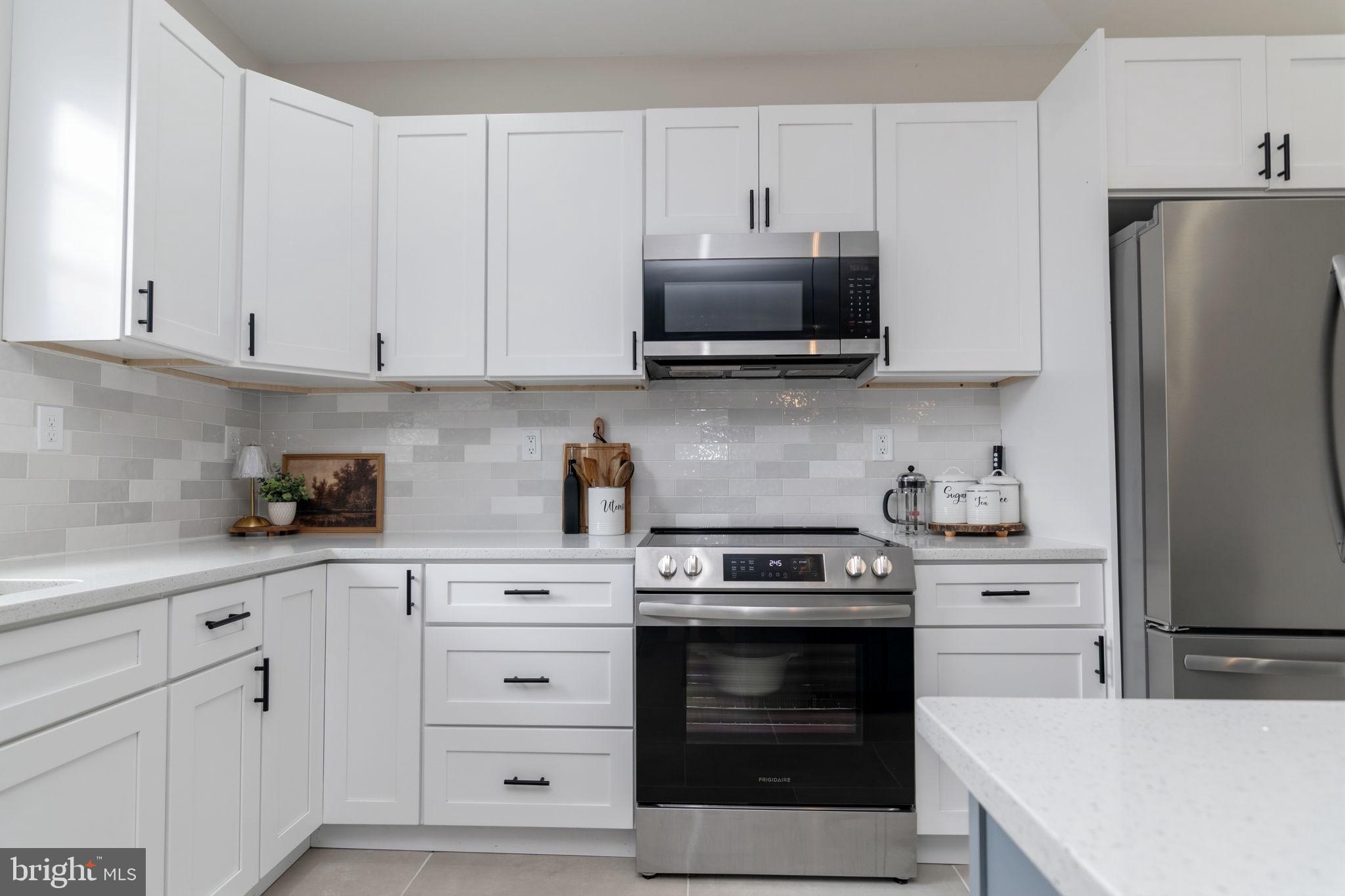 211 North Hammonds Ferry Road Linthicum Heights, MD 21090 - Photo 8 of 41 stainless steel appliances