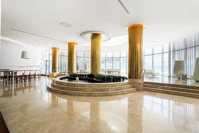 $1,100,000 | 5151 Collins Avenue, Unit 1519, Miami Beach, FL 33140