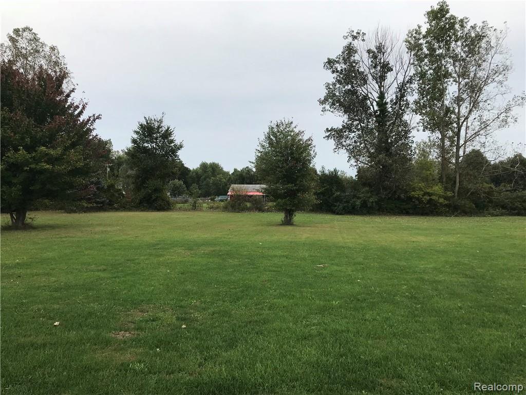 25701 Carleton West Road New Boston, MI 48164 - Photo 34 of 35