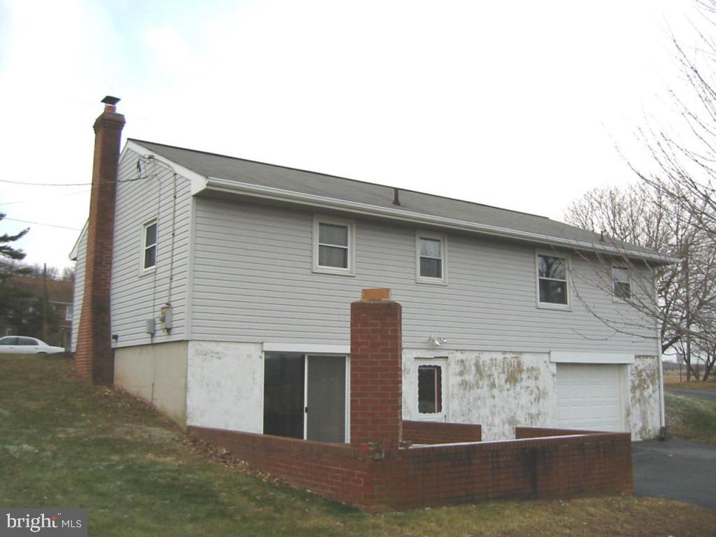 2102 Kramer Mill Road Stevens, PA 17578 - Photo 2 of 4 Gallery Image 2