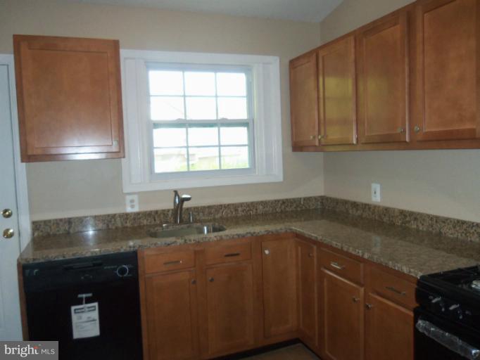 8403 Charlton Road Randallstown, MD 21133 - Photo 14 of 28 Kitchen