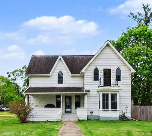 $305,000 | 405 West Jefferson Street, Grand Ledge, MI 48837