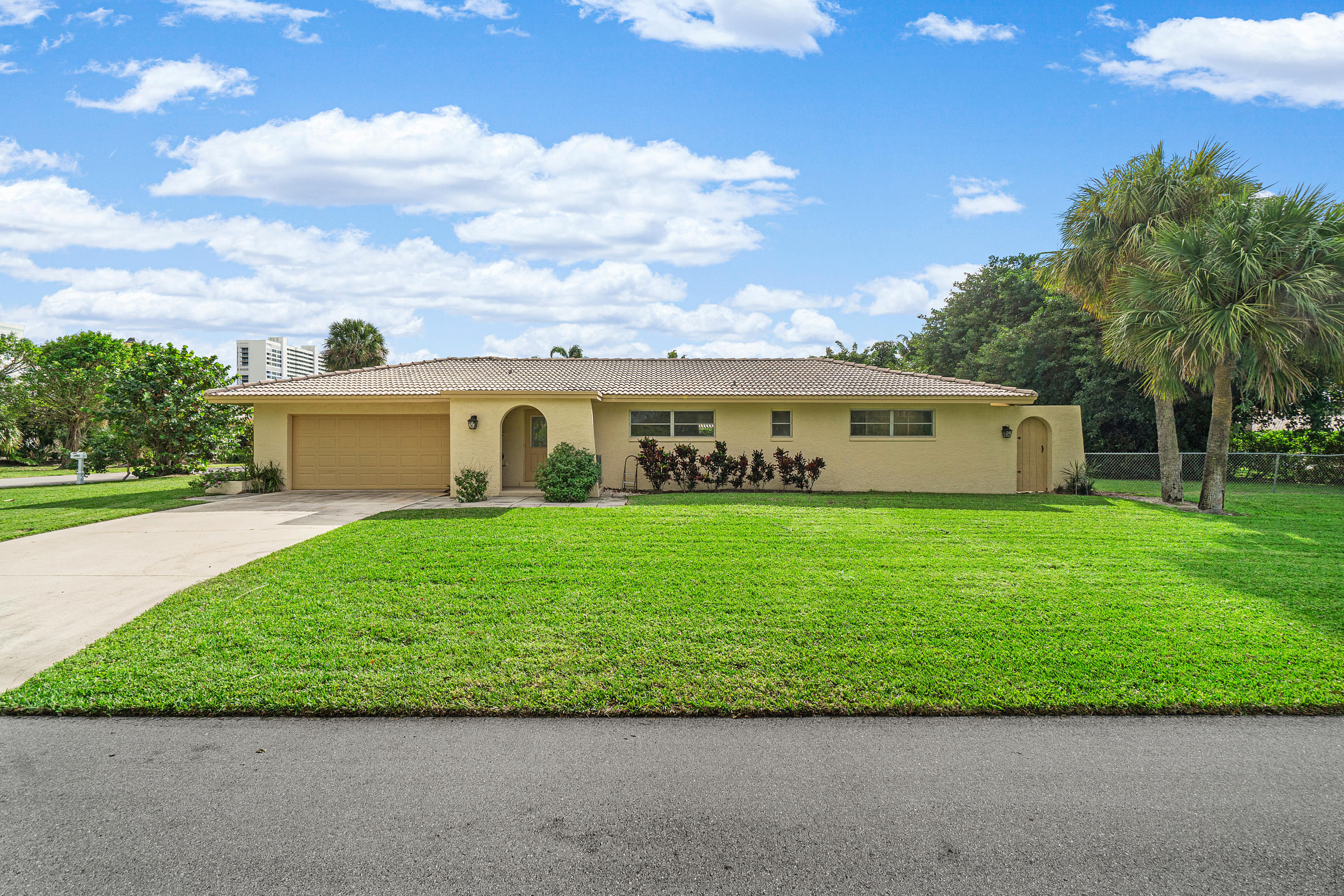 1901 Banyan Road Boca Raton, FL 33432 - Photo 32 of 40 002-1901BanyanRd-BocaRaton-FL-full