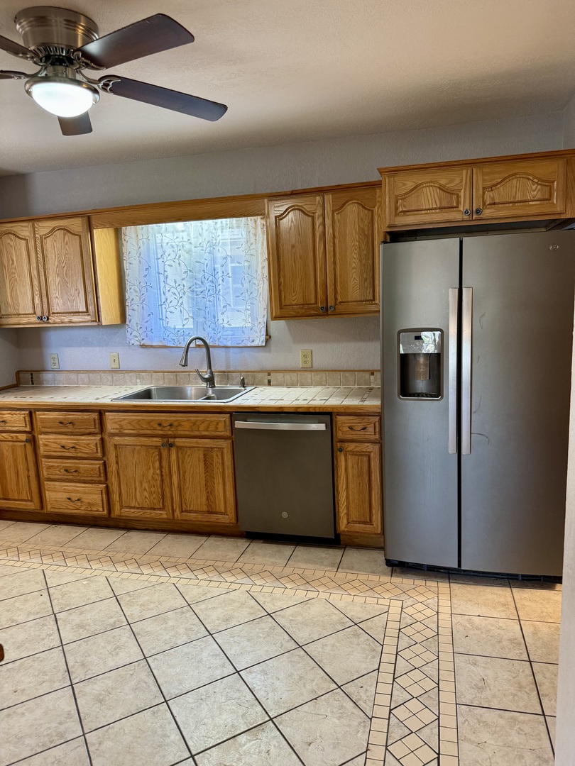 602 South 9th Street Clinton, IA 52732 - Photo 12 of 27