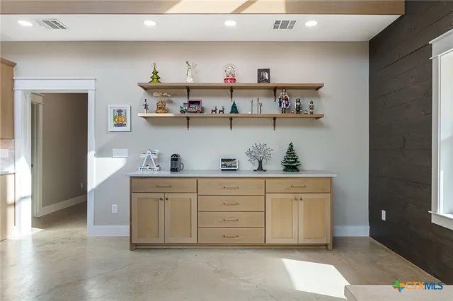 $1,100,000 | 18248 Crows Ranch Road, Salado, TX 76571