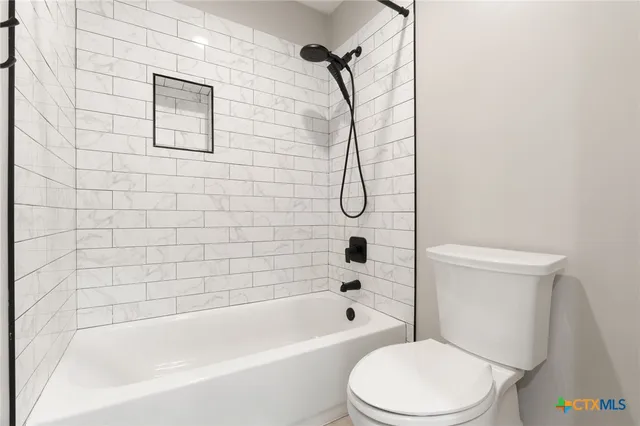 $1,100,000 | 18248 Crows Ranch Road, Salado, TX 76571