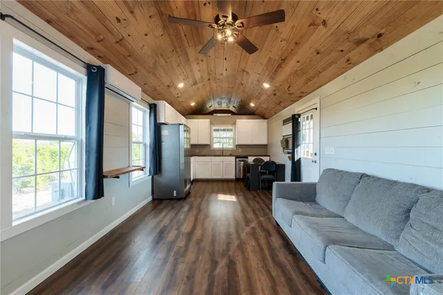 $1,100,000 | 18248 Crows Ranch Road, Salado, TX 76571