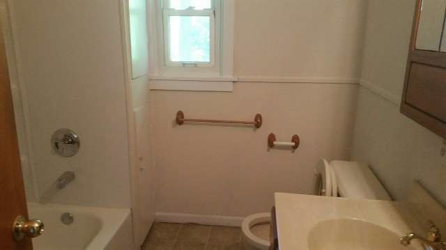 2144 Horton Road Jackson, MI 49203 - Photo 5 of 16