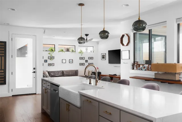 $4,200 | 4420 Mt Vernon Drive, Unit A, Austin, TX 78745