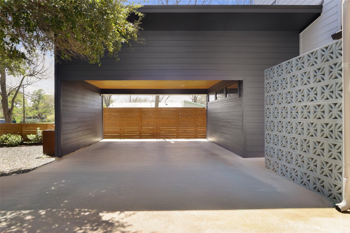 4420 Mt Vernon Drive, Unit A Austin, TX 78745 - Photo 33 of 35 a view of door