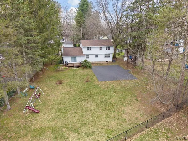 $342,000 | 4059 Pawnee Drive, Liverpool, NY 13090