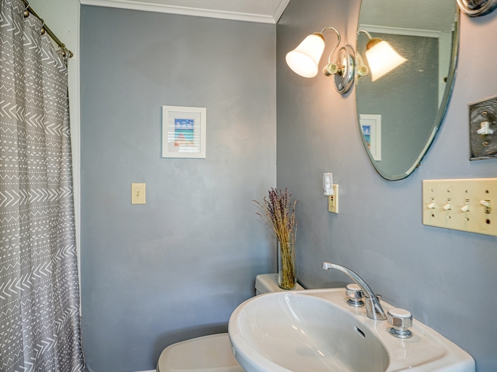 55 Hamilton Road Northborough, MA 01532 - Photo 17 of 38 Gallery Image 17