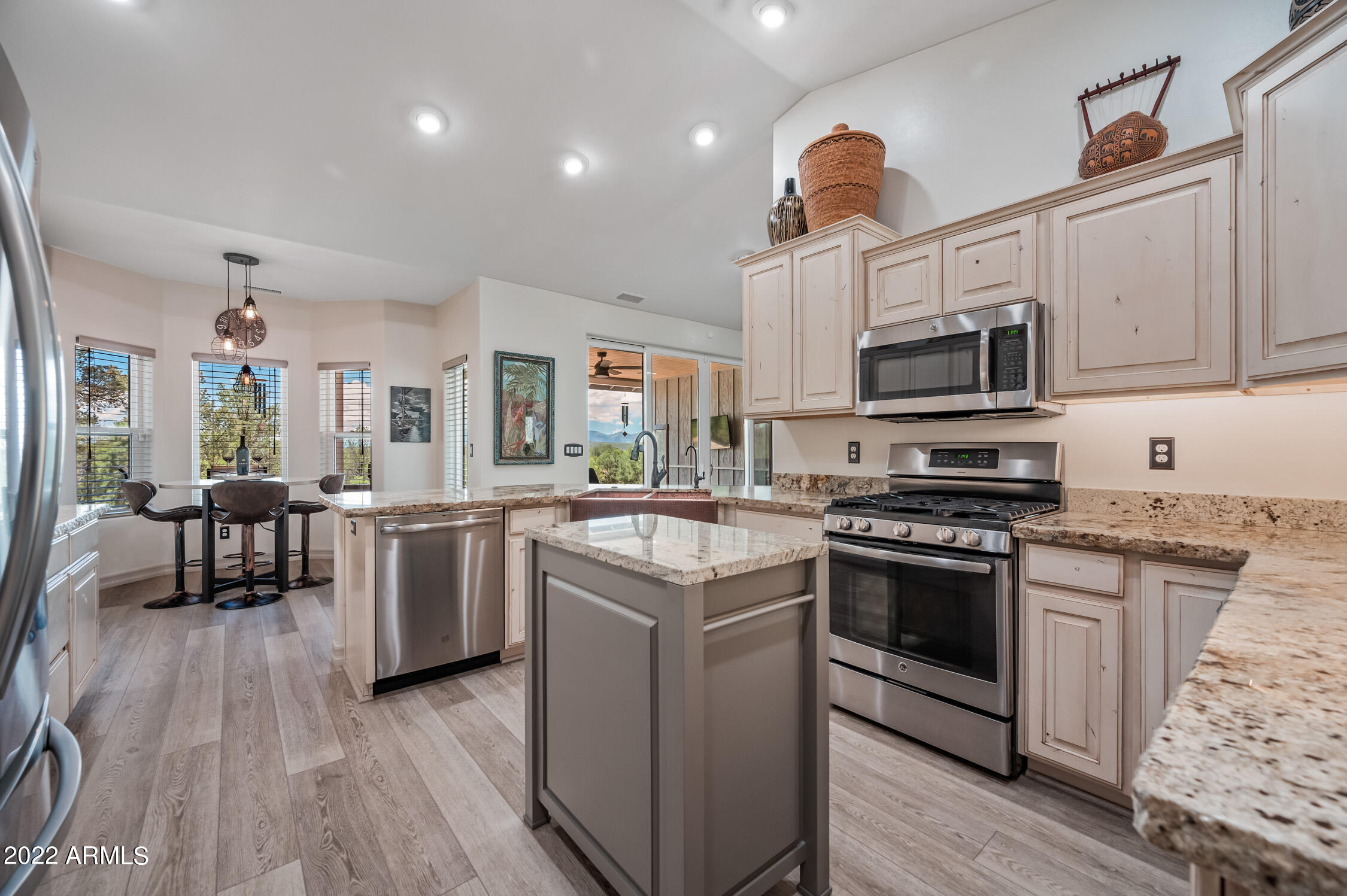 1409 East Graham Rnch Trail Payson, AZ 85541 - Photo 16 of 102 Kitchen (4)