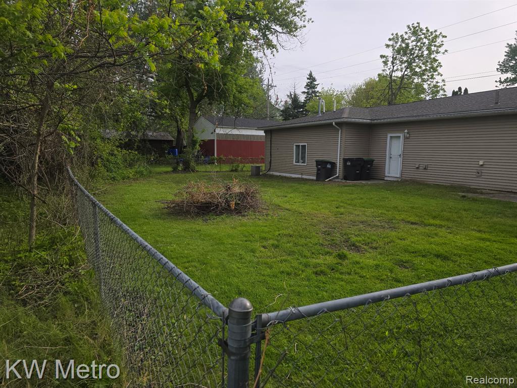 10800 Holland Road Taylor, MI 48180 - Photo 15 of 16