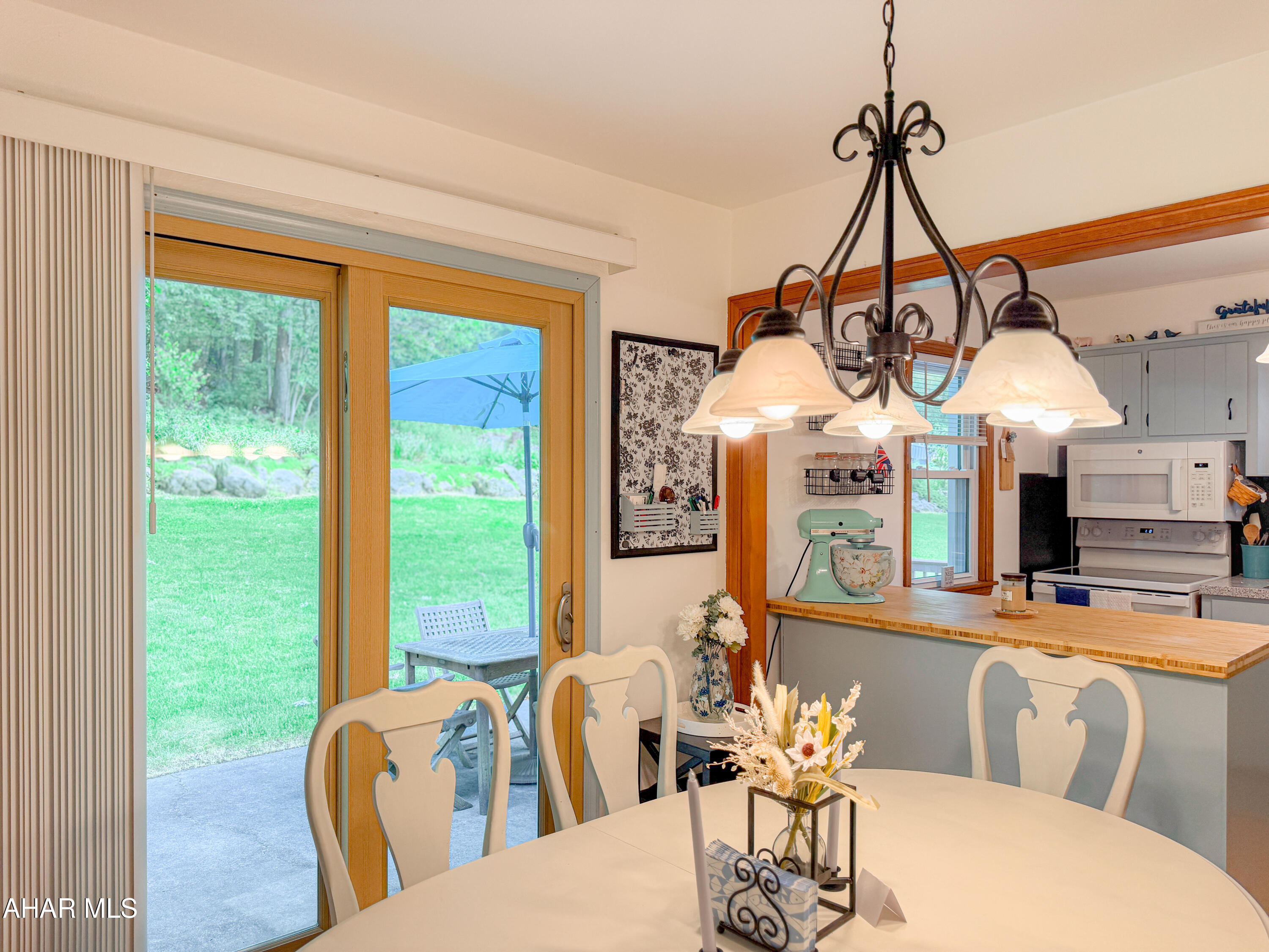 1048 Imlertown Road Bedford, PA 15522 - Photo 4 of 57