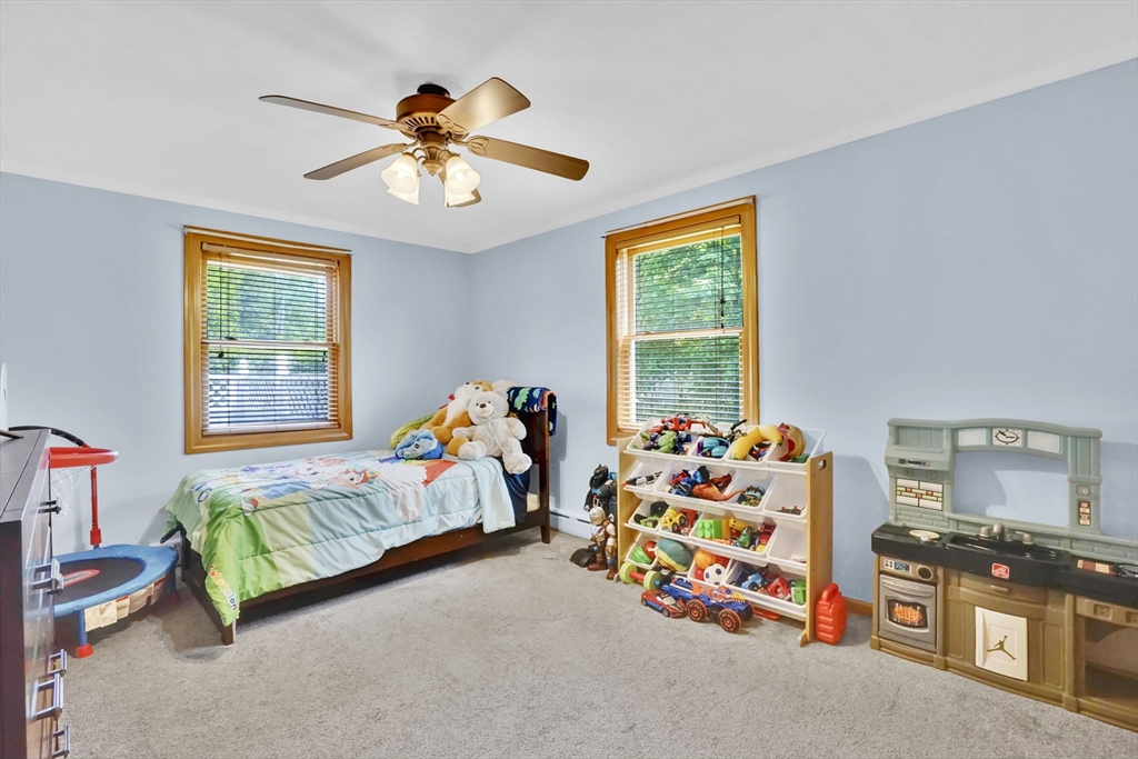 57 Tavistock Street Springfield, MA 01119 - Photo 11 of 21
