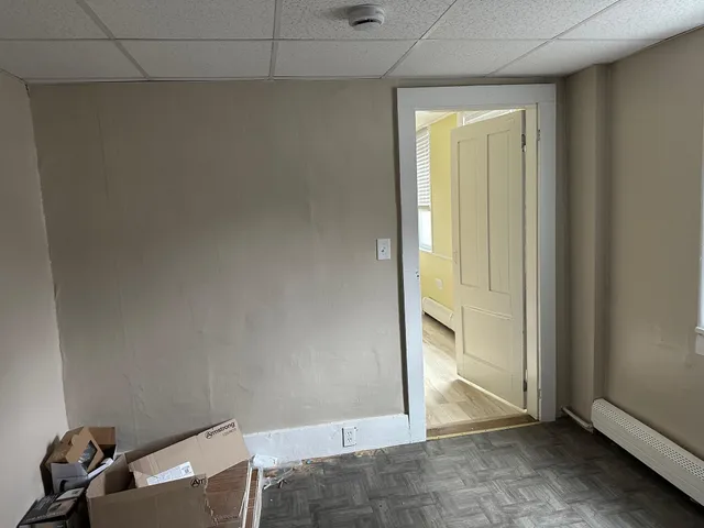 $1,650 | 5 Central Square, Unit 1, Troy, NH 03465